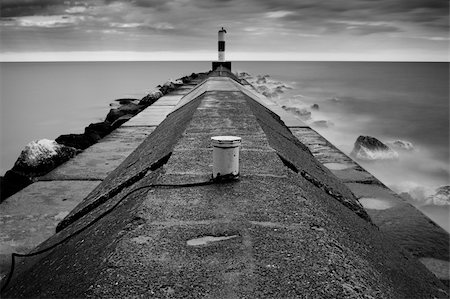 Black and white image of Grand Marais, Minnesota. view on the Lake Superior. Foto de stock - Super Valor sin royalties y Suscripción, Código: 400-04899767