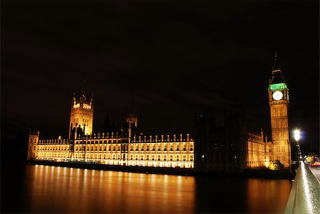 famous houses in uk - Houses of Parliament and big ben seen at night across the river Thames. London, UK Stock Photo - Budget Royalty-Free & Subscription, Code: 400-04893392