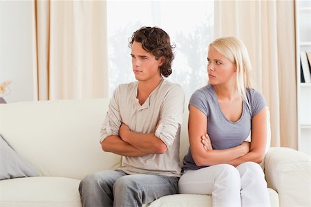 simsearch:400-04202081,k - Young couple after an argument with the arms crossed Foto de stock - Royalty-Free Super Valor e Assinatura, Número: 400-04905462