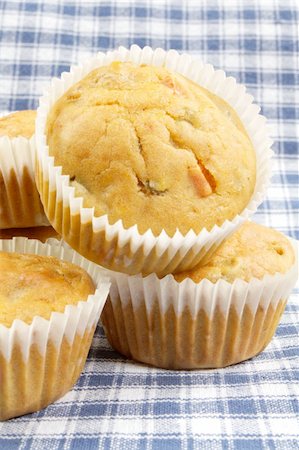 homemade muffins Stockbilder - Microstock & Abonnement, Bildnummer: 400-04906414