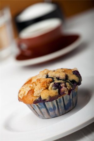 closeup of a blueberry muffin Stock Photo - Budget Royalty-Free & Subscription, Code: 400-04908909