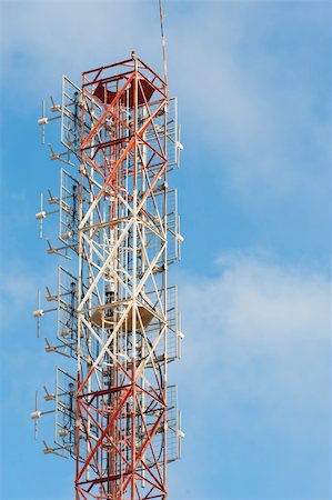 simsearch:400-06091994,k - Telecom mast with multiple uses against blue sky background Photographie de stock - Aubaine LD & Abonnement, Code: 400-04908941