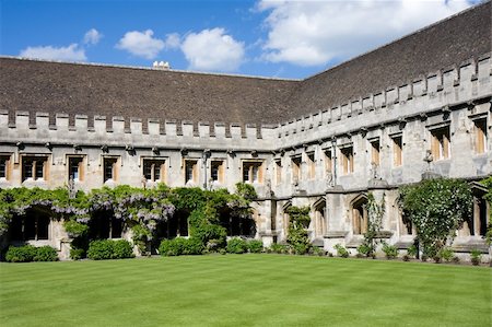 Quadrangle with cloisters at Magdalen College, Oxford Stock Photo - Budget Royalty-Free & Subscription, Code: 400-04908952
