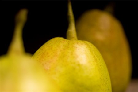 simsearch:400-04287445,k - autumn fresh pears over old wood board Stockbilder - Microstock & Abonnement, Bildnummer: 400-04901024