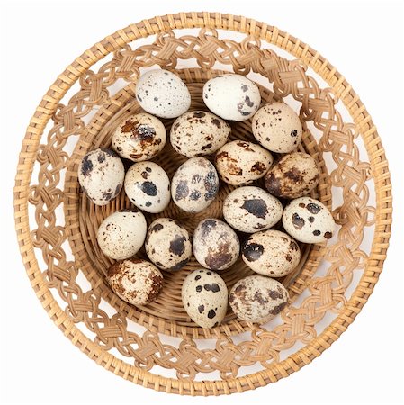 simsearch:400-05383364,k - quail eggs in a basket Photographie de stock - Aubaine LD & Abonnement, Code: 400-04901744
