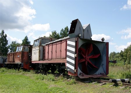 driveway winter - old railway car for carrying goods Stock Photo - Budget Royalty-Free & Subscription, Code: 400-04901953