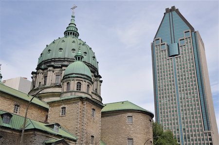 Cathedral & Skyscraper in Montreal, Quebec in Canada Stock Photo - Budget Royalty-Free & Subscription, Code: 400-04902708