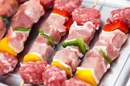 simsearch:400-08250243,k - Mixed Meat Kebabs Fotografie stock - Microstock e Abbonamento, Codice: 400-04914008