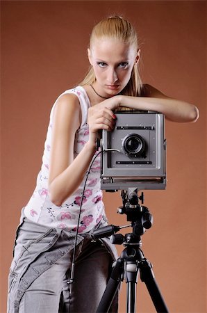 someone shrugging their shoulders - pretty young woman full lenght Stock Photo - Budget Royalty-Free & Subscription, Code: 400-04914244