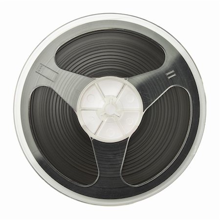 simsearch:400-05152359,k - Vintage magnetic audio reel, isolated. Foto de stock - Super Valor sin royalties y Suscripción, Código: 400-04915550