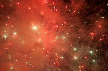 a picture of a beautiful firework in dark sky Foto de stock - Royalty-Free Super Valor e Assinatura, Número: 400-04912247