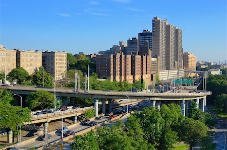 ramps on the road - Onramps and highways on the upper west side of Manhattan. Photographie de stock - Aubaine LD & Abonnement, Code: 400-04924435