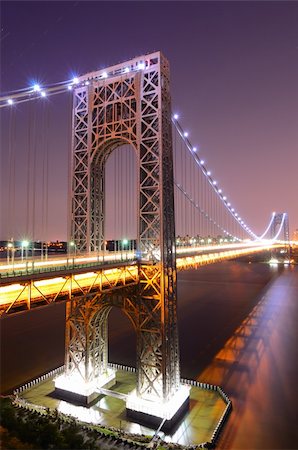 simsearch:400-04924438,k - The George Washington Bridge spanning the Hudson River at twilight in New York City. Photographie de stock - Aubaine LD & Abonnement, Code: 400-04924441