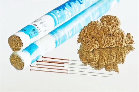 acupuncture needle and moxibustion Photographie de stock - Aubaine LD & Abonnement, Code: 400-04924636