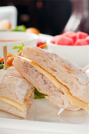 simsearch:400-05185009,k - tuna fish and cheese sandwich with fresh mixed salad ,watermelon and gazpacho soup on side,with fresh vegetables on background Photographie de stock - Aubaine LD & Abonnement, Code: 400-04925347