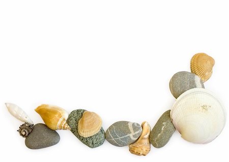 sea stones and seashells on white background Photographie de stock - Aubaine LD & Abonnement, Code: 400-04922141