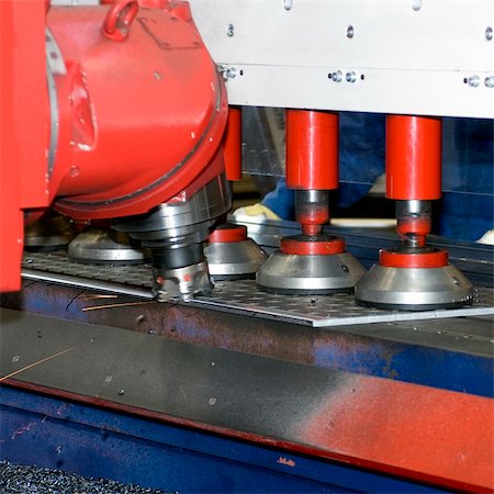robotics and industry - An industrial grinding bench Photographie de stock - Aubaine LD & Abonnement, Code: 400-04923809