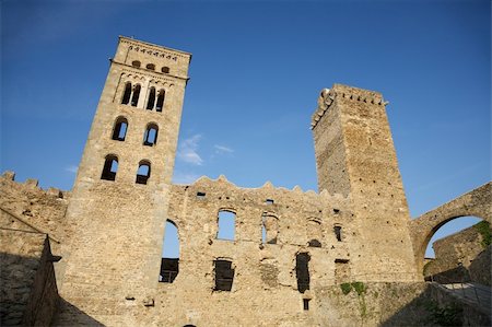 simsearch:400-06201865,k - Saint Pere Rodes monastery at Girona in Catalonia Spain Fotografie stock - Microstock e Abbonamento, Codice: 400-04923976
