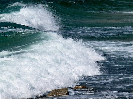 simsearch:400-08709392,k - storm wave on the beach Photographie de stock - Aubaine LD & Abonnement, Code: 400-04937486