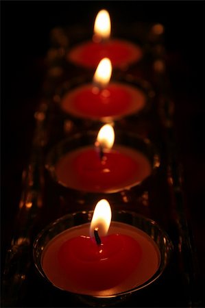 a row of red tea lights in a romantic setting Stock Photo - Budget Royalty-Free & Subscription, Code: 400-04938146