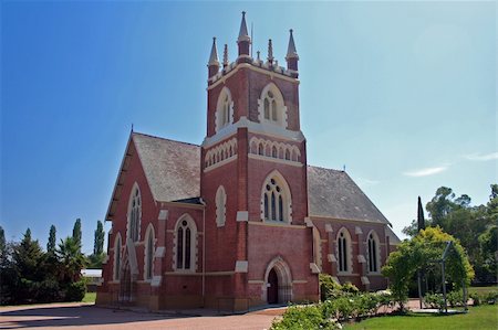 st john's church - This is St John's Anglican Church in Mudgee, NSW Australia Foto de stock - Royalty-Free Super Valor e Assinatura, Número: 400-04938776