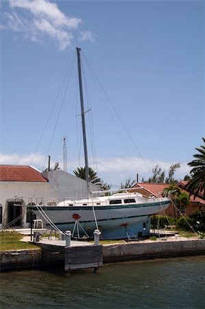 stormy sea boat - Damaged Storm Boat Foto de stock - Super Valor sin royalties y Suscripción, Código: 400-04939118