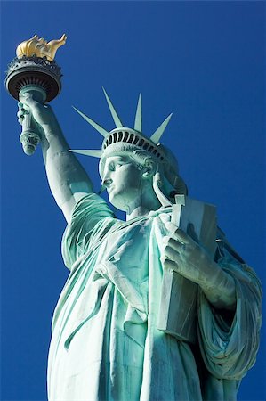 simsearch:400-04977028,k - Side view of the Staue of Liberty Photographie de stock - Aubaine LD & Abonnement, Code: 400-04939438