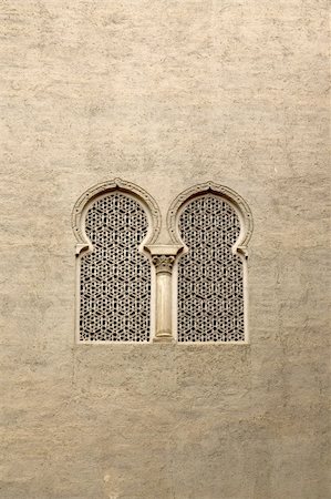 Moorish window in La Aljaferia, Zaragoza, Aragon, Spain Stock Photo - Budget Royalty-Free & Subscription, Code: 400-04932592