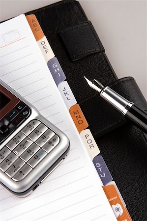 simsearch:400-05381119,k - Organizer with fountain pen and mobile phone. Stock Photo - Budget Royalty-Free & Subscription, Code: 400-04933158