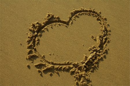 simsearch:400-08495448,k - love heart on sand Stock Photo - Budget Royalty-Free & Subscription, Code: 400-04933207