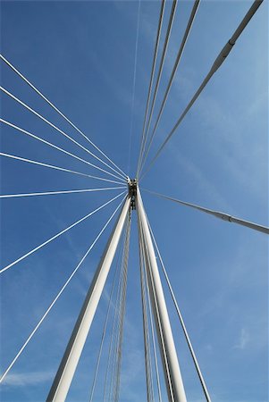 simsearch:400-05168022,k - New structure of suspension bridge cables perspective Photographie de stock - Aubaine LD & Abonnement, Code: 400-04944315