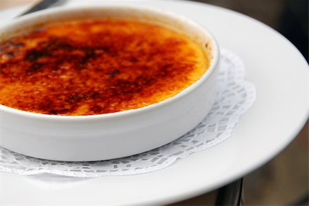 french cafe dining table - A plate of delicious dessert creme brulee Stock Photo - Budget Royalty-Free & Subscription, Code: 400-04947597