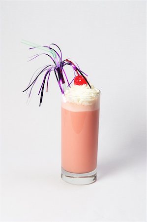 big pink puff cocktail Stock Photo - Budget Royalty-Free & Subscription, Code: 400-04942652