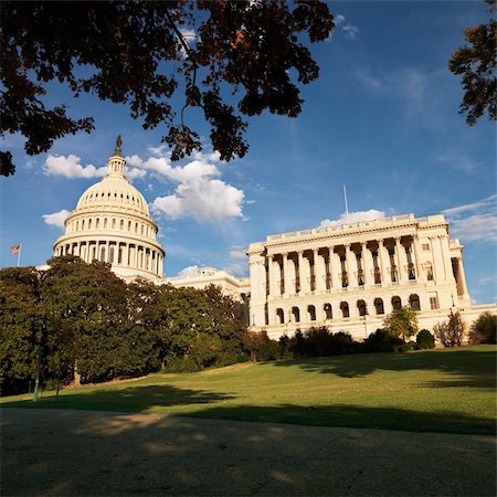 Capitol Building in Washington, DC, USA. Foto de stock - Super Valor sin royalties y Suscripción, Código: 400-04954519