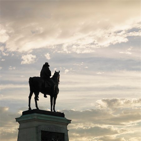 Equestrian statue silhouette in Washington, DC, USA. Stock Photo - Budget Royalty-Free & Subscription, Code: 400-04954525