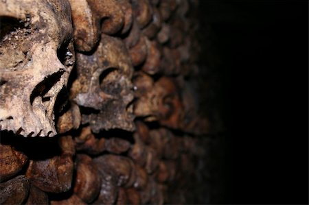 Skulls of the catecombs Foto de stock - Super Valor sin royalties y Suscripción, Código: 400-04955001