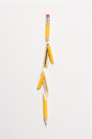 simsearch:400-04451935,k - Pencil broken in several places. Fotografie stock - Microstock e Abbonamento, Codice: 400-04956963