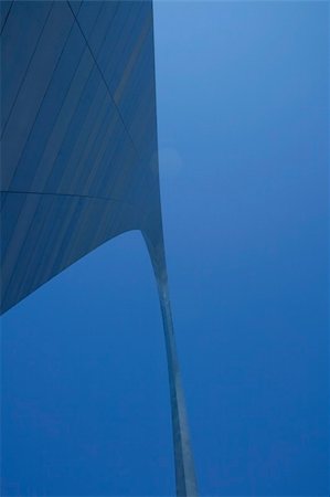 Close up on the Arch in St. Louis Stock Photo - Budget Royalty-Free & Subscription, Code: 400-04958781