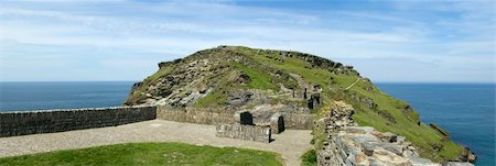 tintagel castle the cornish coast cornwall england uk Stockbilder - Microstock & Abonnement, Bildnummer: 400-04958889