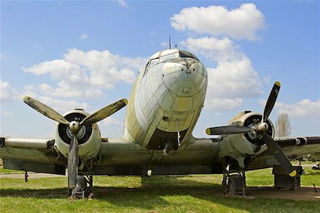 abandoned Dakota DC3 aircraft Photographie de stock - Aubaine LD & Abonnement, Code: 400-04958935