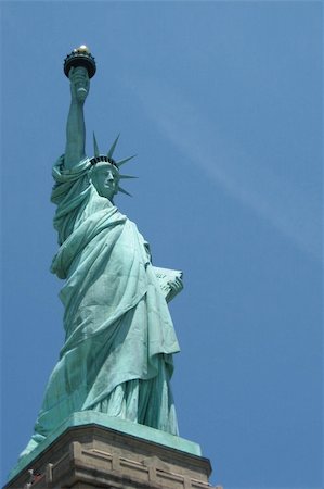 simsearch:622-02758098,k - The Statue of Liberty Fotografie stock - Microstock e Abbonamento, Codice: 400-04950361