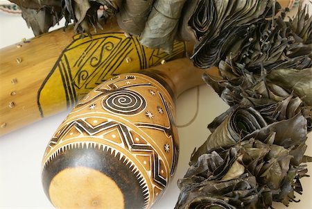 s23 (artist) - Indian souvenirs. Dried calabash, rain stick and herbal tea from tropical plants. Photographie de stock - Aubaine LD & Abonnement, Code: 400-04950754