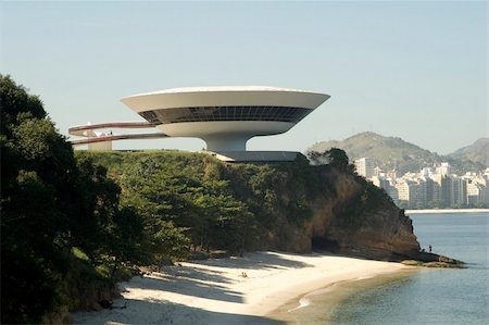 Niemeyer Museum of Contemporary Arts Photographie de stock - Aubaine LD & Abonnement, Code: 400-04951415