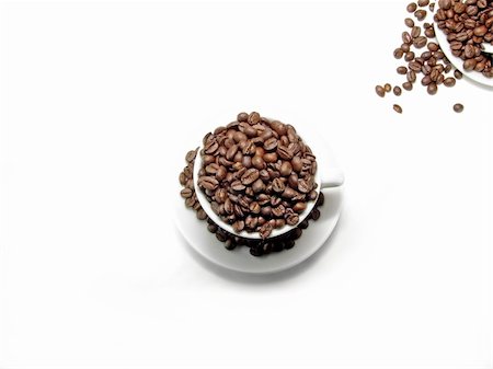 pictures of coffee beans and berry - Fresh coffee beans and ceramic coffee cup Foto de stock - Super Valor sin royalties y Suscripción, Código: 400-04951495