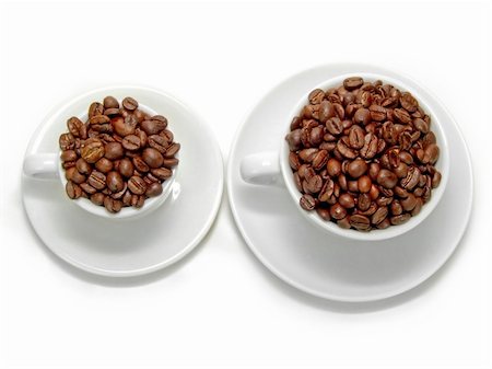 pictures of coffee beans and berry - Coffee beans and two ceramic coffee mugs Foto de stock - Super Valor sin royalties y Suscripción, Código: 400-04951498