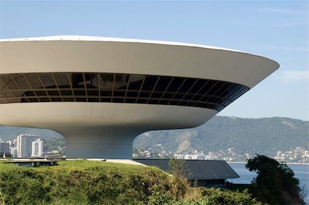 Niemeyer Museum of Contemporary Arts Photographie de stock - Aubaine LD & Abonnement, Code: 400-04951846