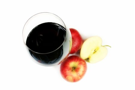 simsearch:400-07619844,k - red wine in a glass with red apples Foto de stock - Royalty-Free Super Valor e Assinatura, Número: 400-04952897