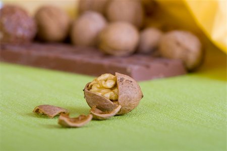 simsearch:400-04415203,k - walnuts, cheese and chocolate Fotografie stock - Microstock e Abbonamento, Codice: 400-04964195