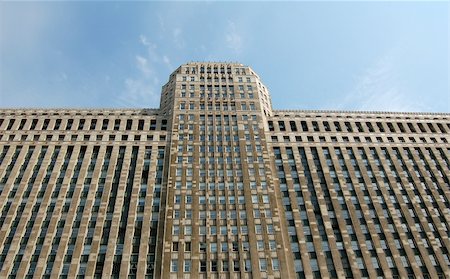 Picture of a massive skyscraper in Chicago Foto de stock - Super Valor sin royalties y Suscripción, Código: 400-04966114