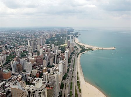 A view, looking north, of Chicago from a skyscraper Stock Photo - Budget Royalty-Free & Subscription, Code: 400-04966325